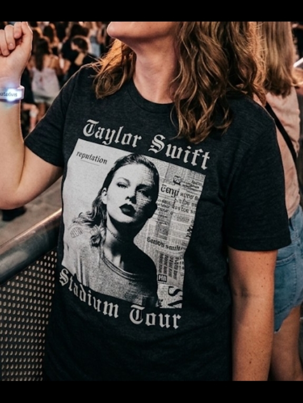 Taylor Swift Reputation Stadium Tour Shirt Medium Gray Bella Canvas Concert T-